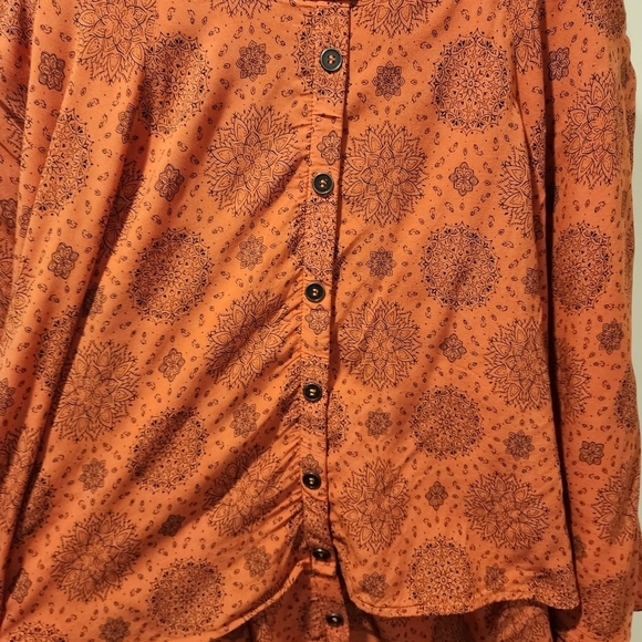 Torrid medallion tiered skater skirt size 1 - Picture 5 of 9